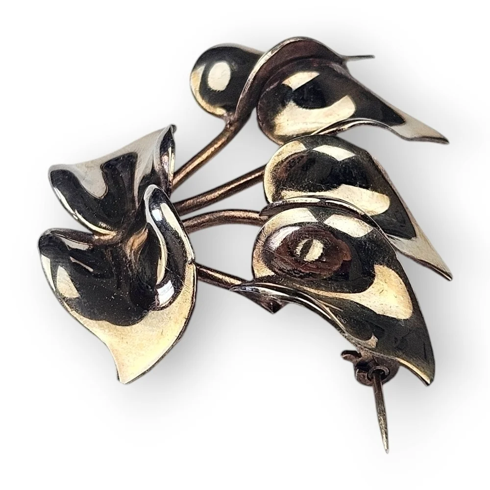 Art Deco Floral Brooch Shiny Gold Plated Leaves Leaf Dimensional Vintage 40s 2